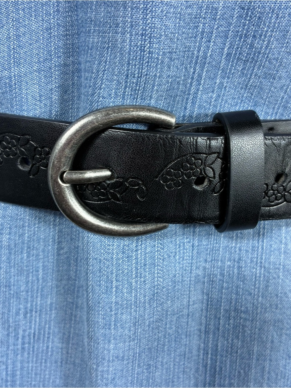 Beverly Hills Polo Club Womens belt L/XL Black Floral Embossed Leather
